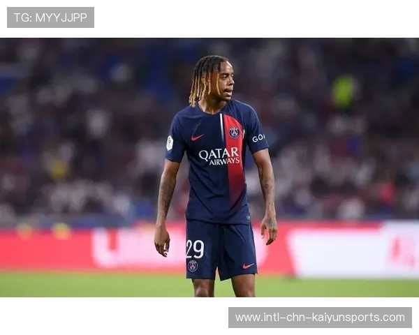 姆巴佩踩单车后横传助攻,巴黎圣日耳曼门前轻松推射 姆巴佩踩单车后横传助攻,巴黎圣日耳曼门前轻松推射